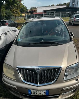 Lancia phedra