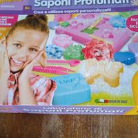 laboratorio di saponi profumati