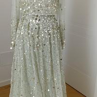 abito lungo da sera con paillettes verde salvia