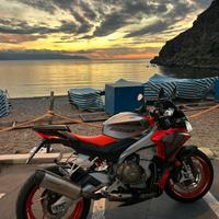 Aprilia tuono 660