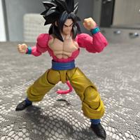 Goku SSJ4 S.H. Figuarts Bandai,+Effetto Kamehameha