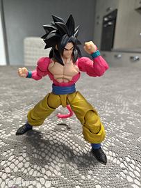 Goku SSJ4 S.H. Figuarts Bandai,+Effetto Kamehameha