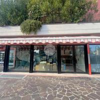 NEGOZIO A DESENZANO DEL GARDA