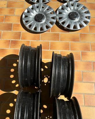 Cerchi usati da 16” con copri cerchi per 500 L