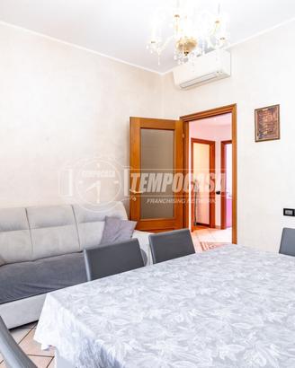 TRILOCALE CON BOX E SOLAIO