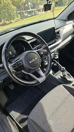 Auto kia stonic 2022