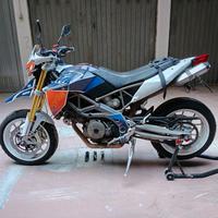 Aprilia Dorsoduro 750