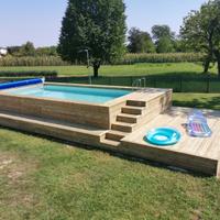Piscina e solarium rivestimento in legno