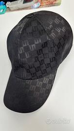 Cappelo nero SISLEY