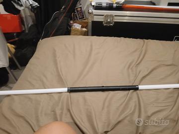 spada laser in metallo per combattimenti epici