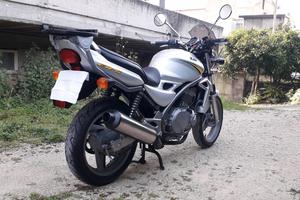 kawasaki ER 5 2002 come nuovo