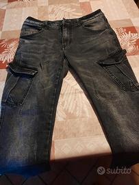 jeans neri gamba stretta 