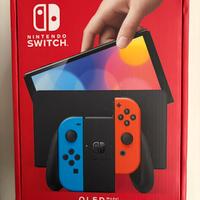 Nintendo Swicth OLED + 3 giochi + custodia