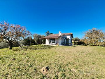 Villetta pronta all'uso nella Riserva Tevere Farfa