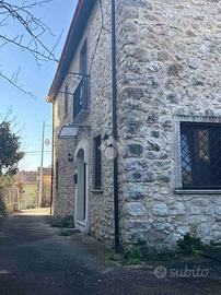 CASA SEMINDIPENDENTE A POZZILLI