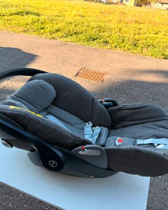 Seggiolino ovetto Cybex Cloud Q