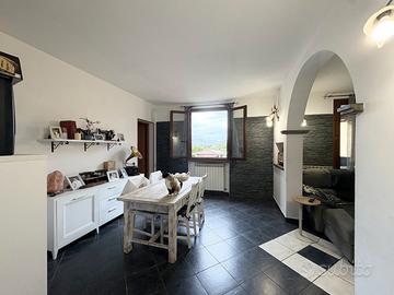 Porzione di bifamilare a Caserana