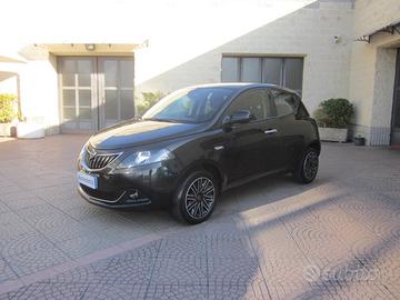 Lancia Ypsilon 1.0 FireFly 5 porte S&S Hybrid Gold