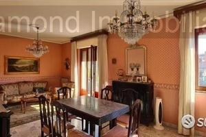 Appartamento con garage a Giarre centro