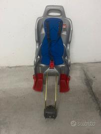 Seggiolino posteriore  portata massima 22kg