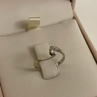 Solitario in oro bianco