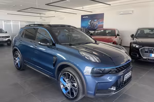 LYNK & CO 01 1.5 TD DCT PHEV