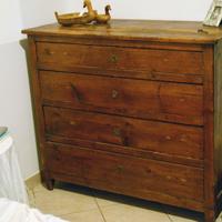 como' camera da letto cassettiera