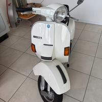 Piaggio Vespa P 125 X ARCOBALENO