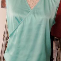 Blusa in Viscosa creata a mano