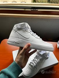Nike Air Force 1 bianche Triple White taglia 40