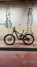 Giant reign 26