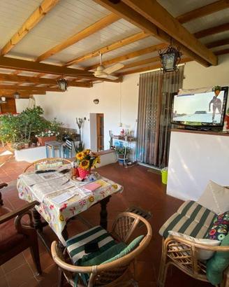 Casa indipendente di 201 m² con più di 5 locali a 