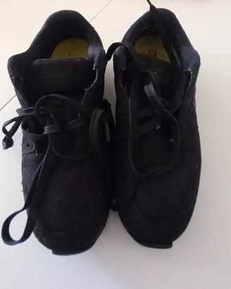 diadora