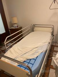 Letto ortopedico motorizzato per anziani