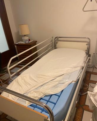 Letto ortopedico motorizzato per anziani