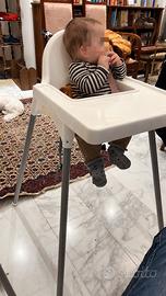 Seggiolone IKEA con vassoio
