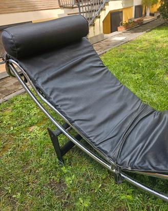 chaise longue LE CORBUSIER