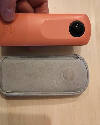 Ricoh Theta SC rosa 360° perfetta + batteria top -