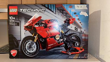 Lego Technic 42107