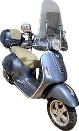 Vespa 300 GTS ie