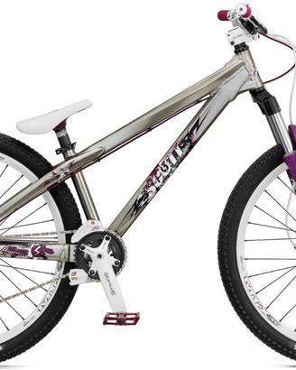 Scott voltage yz ltd dirtbike slopestyle pumptrack