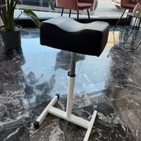 Sgabello pedicure