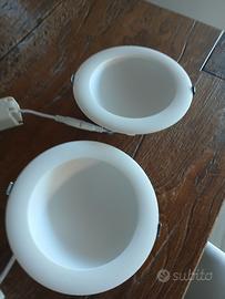 2 faretti luce  calda 24 v 