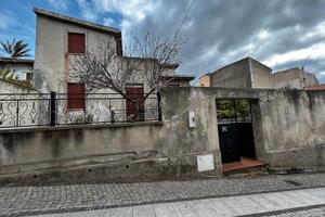 P.ssi Santa Barbara Casa indipendente