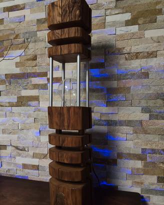 Lampada in legno artigianale