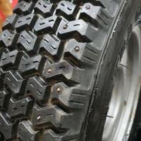 195 R 15 chiodate