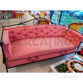 DIVANO STRUTTURA IN FERRO CUSCINI TESSUTO