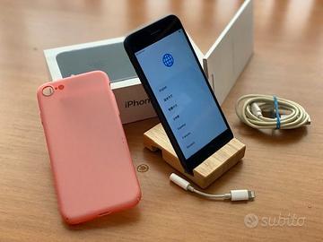 iPhone 7 con 32 Gb. completo uni proprietario