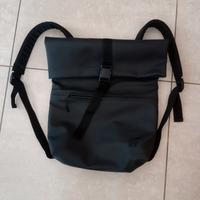 Zaino nero in ecopelle roll top Derek - marca Quid