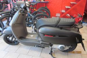 Keeway Sixties 300i scooter